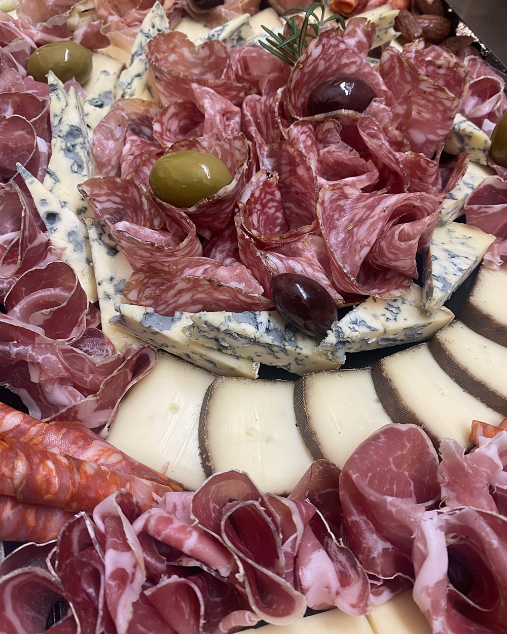 Fromage et Charcuterie à Vals-les-Bains en Ardèche Fromage et Charcuterie à Vals-les-Bains en Ardèche
