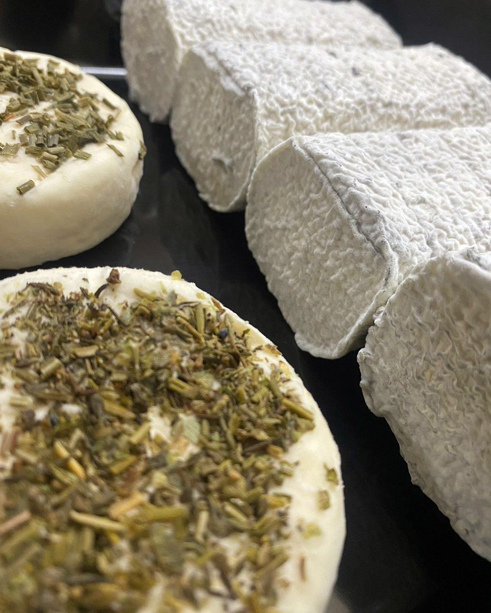 Fromages de Chèvres Vals-les-Bains Ardèche Fromages de Chèvres Vals-les-Bains Ardèche