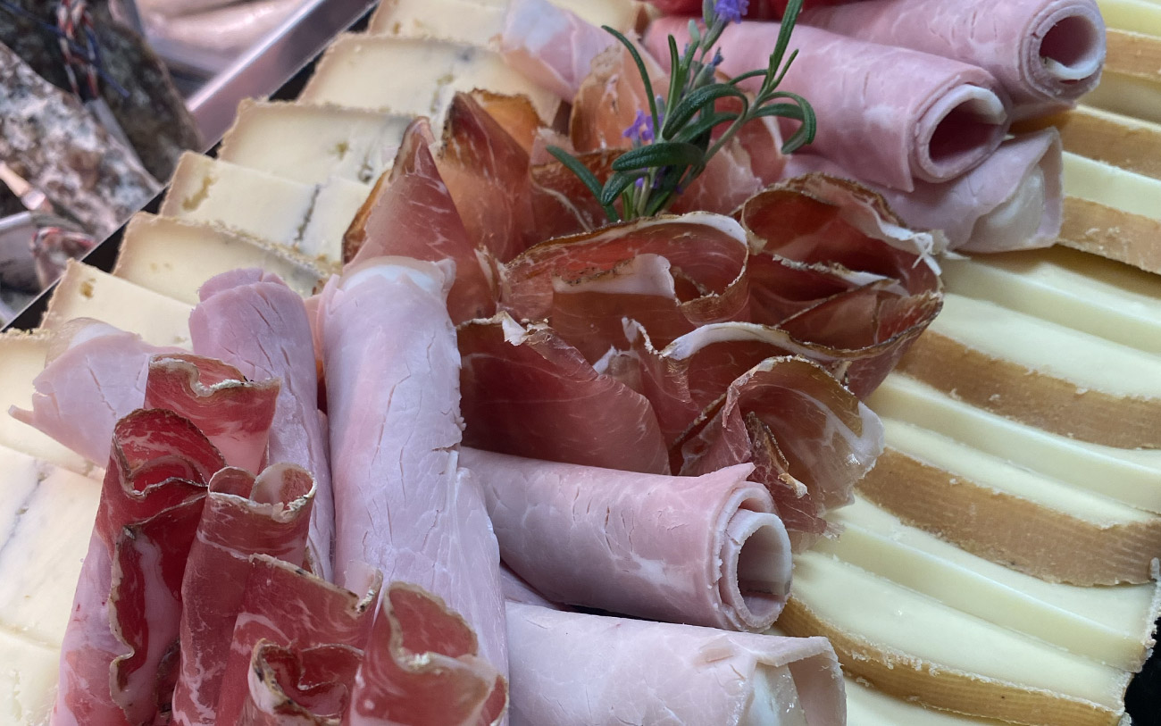 Raclette, fondue, reblochonnade et Mont d’Or Vals-les-Bains Ardèche Raclette, fondue, reblochonnade et Mont d’Or Vals-les-Bains Ardèche